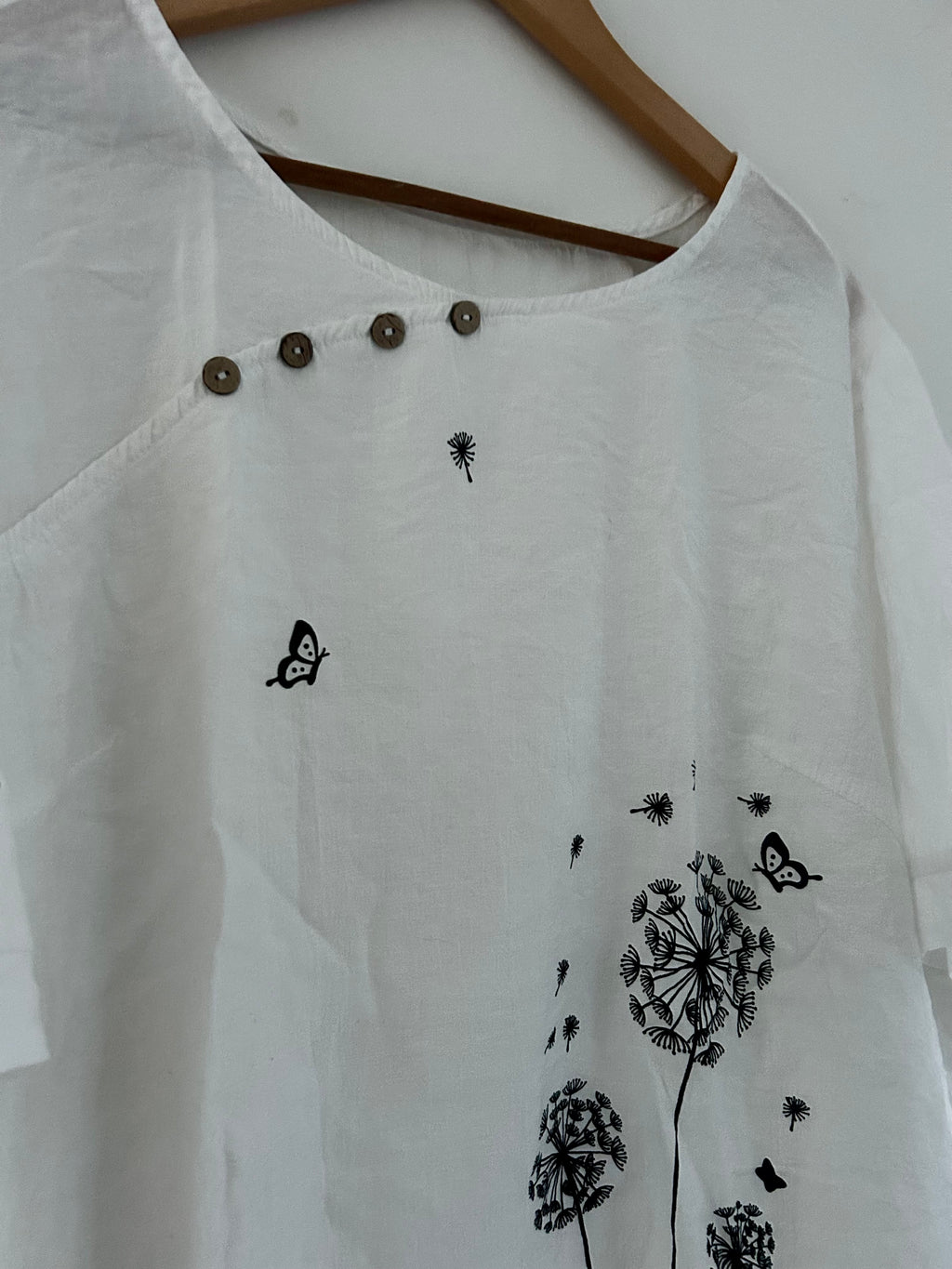 Top manches courtes blanche avec motif fleur SHEIN taille 52