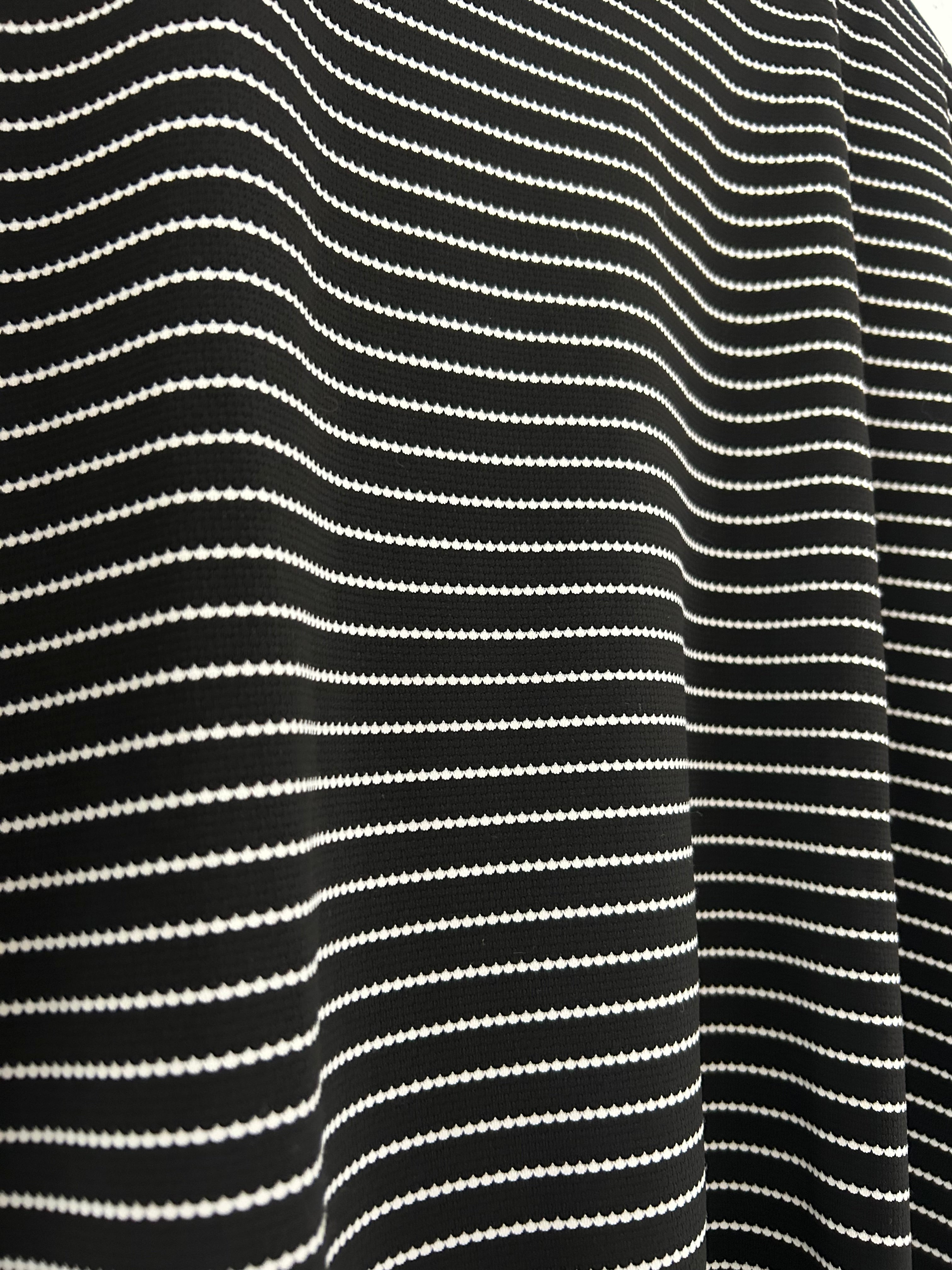 Top manches courtes rayé noir et blanc Kiabi taille 54/56