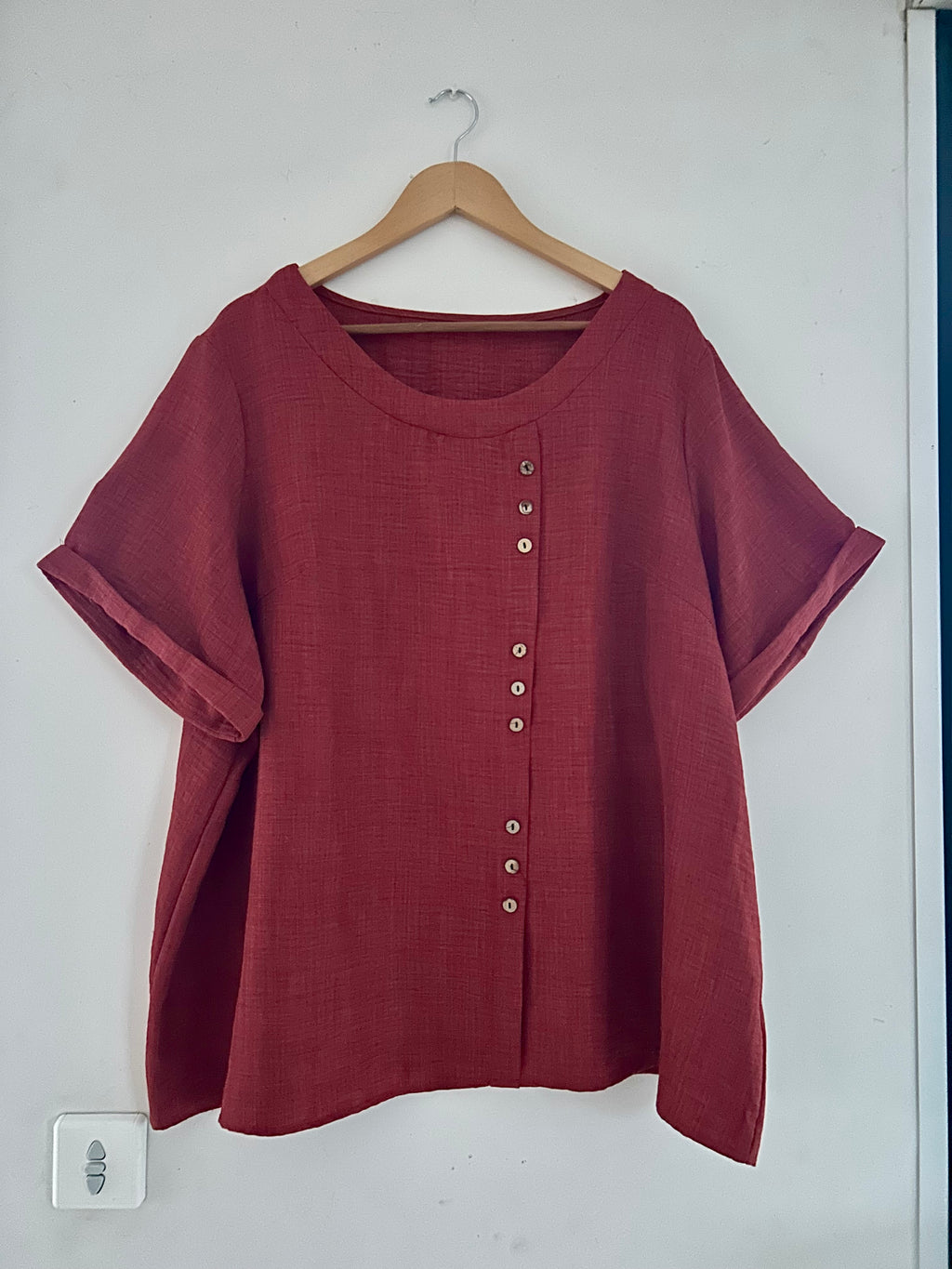 Top manches courtes boutons en bois SHEIN taille 54