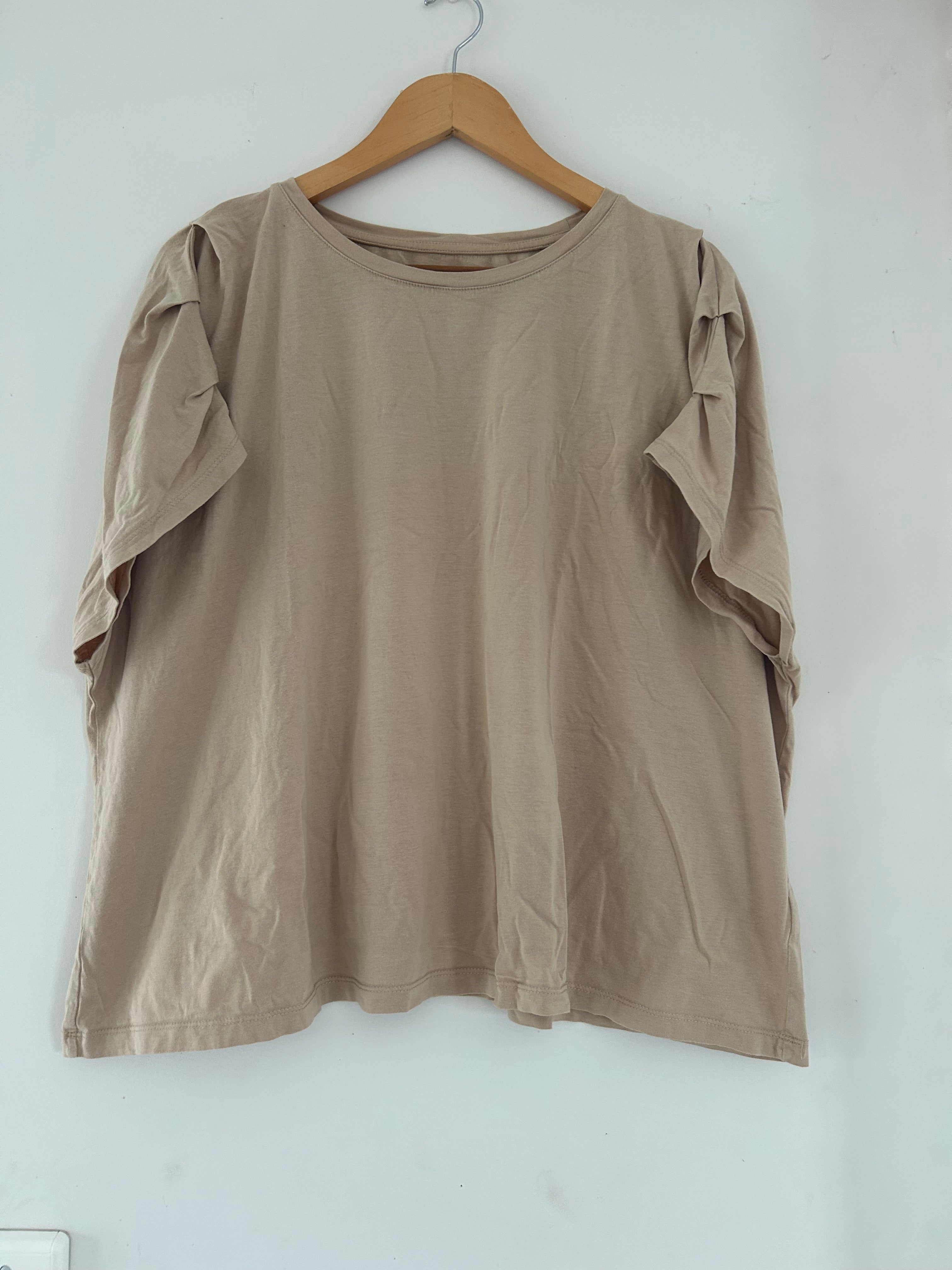 T-shirt beige manches courtes froncées Kiabi taille 50/52