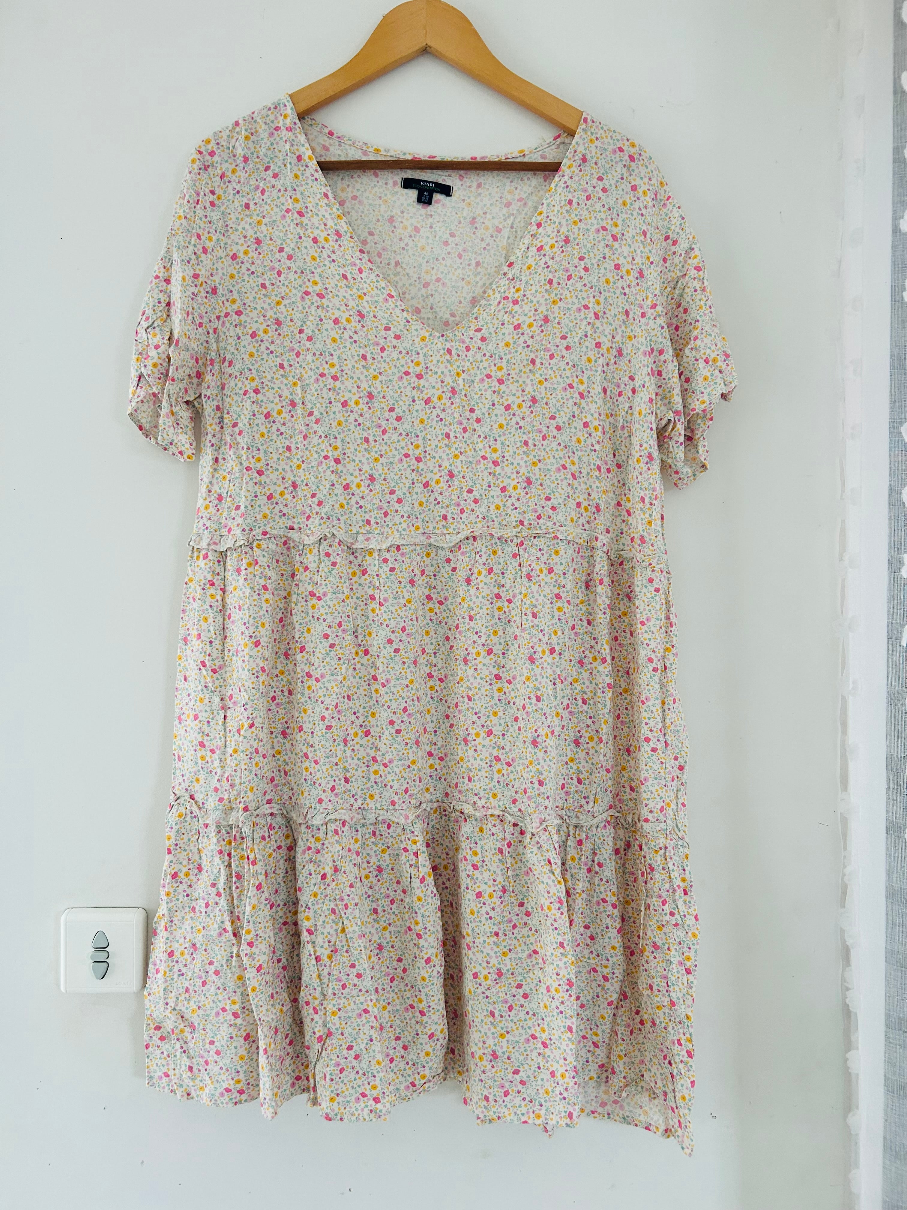 Robe d’été manches courtes motif fleuri Kiabi taille 46