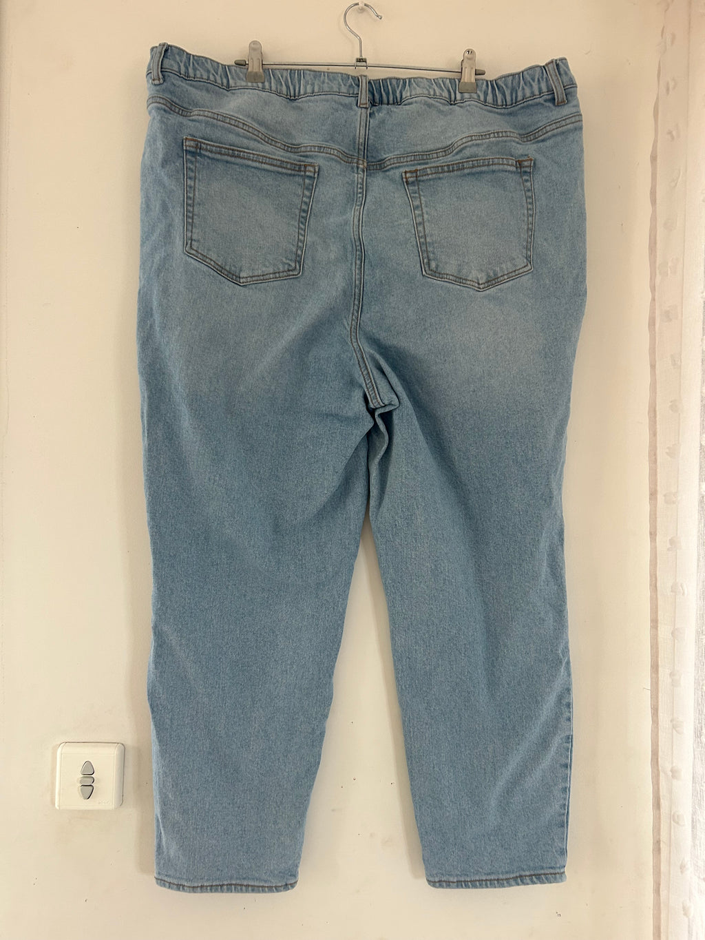 Jean mom Kiabi taille 54