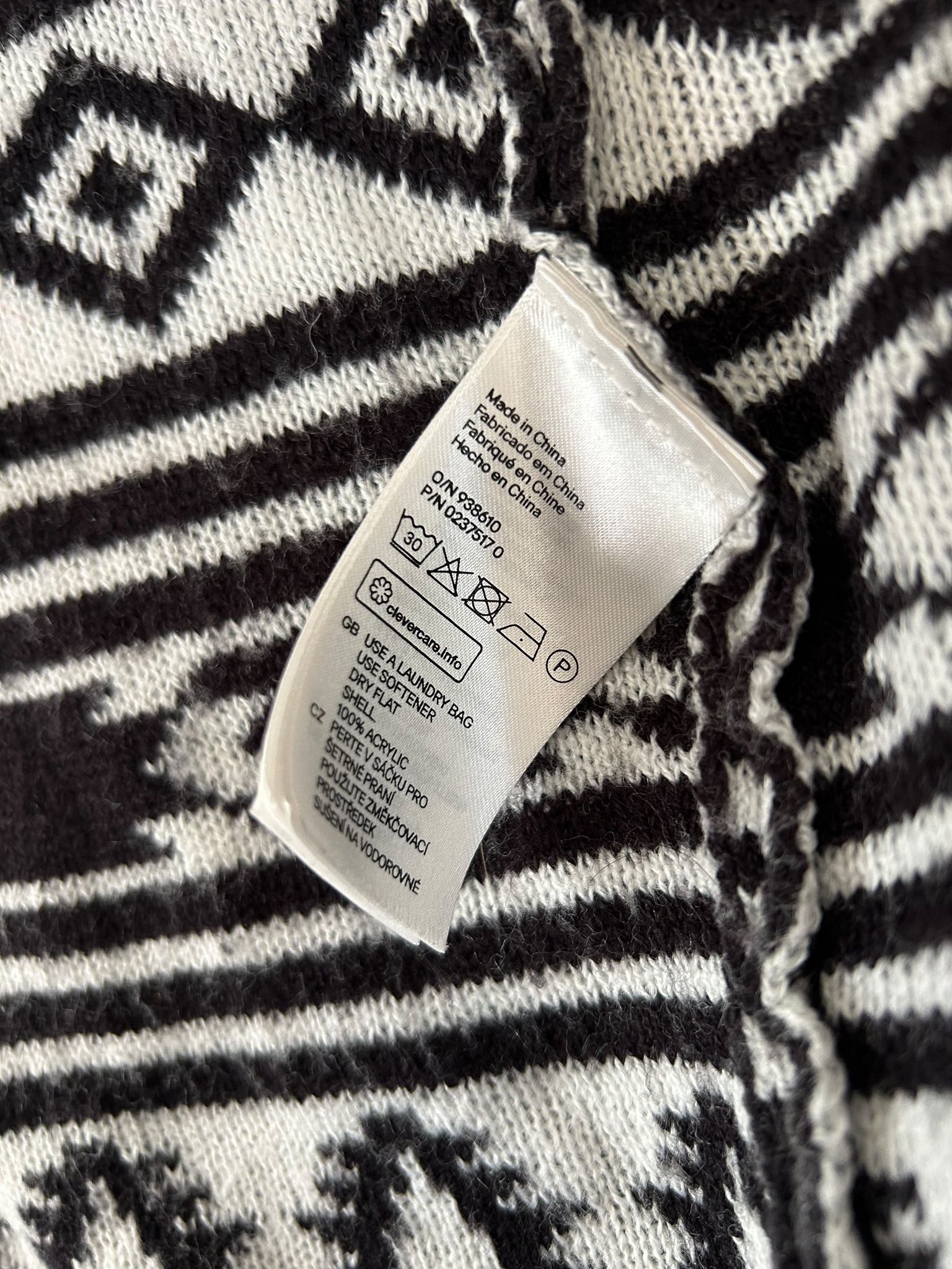 Gilet long à franges asymétrique à motifs noir et blanc H&M taille XS