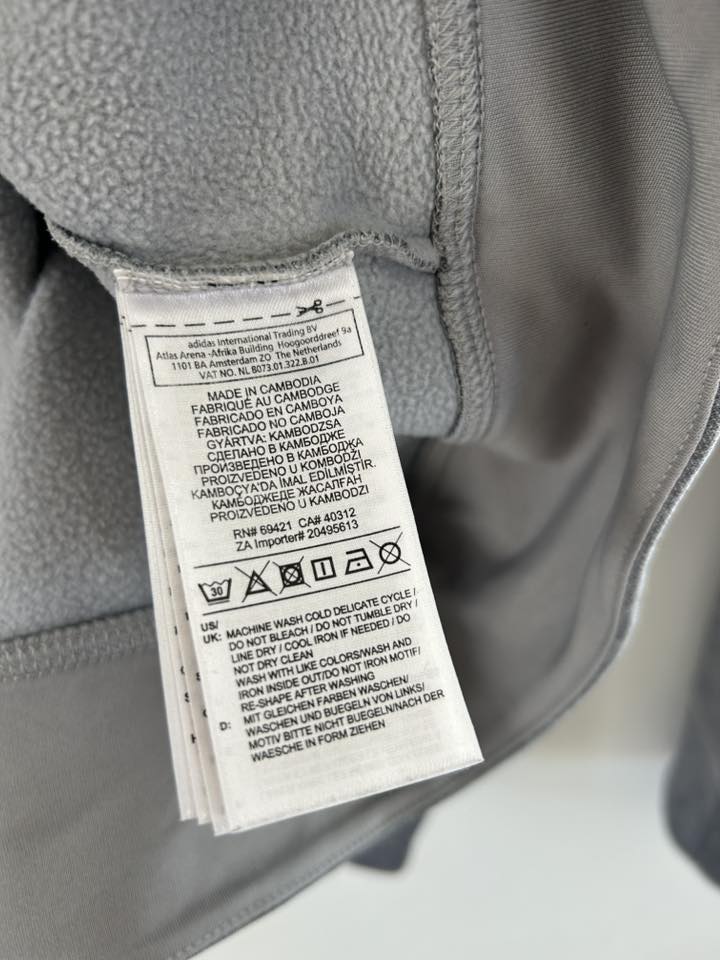 Veste à capuche grise Reebok taille 2XL