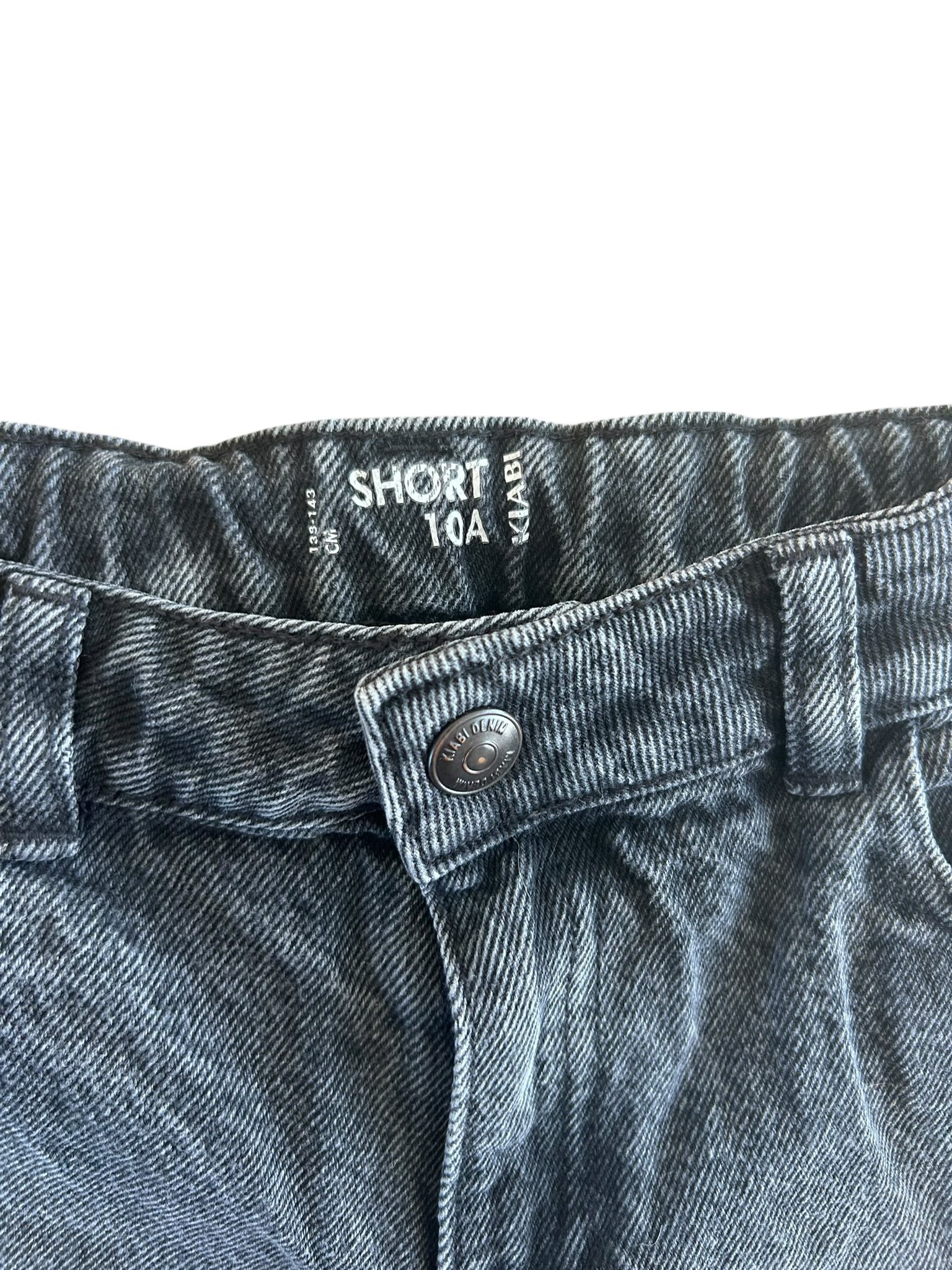 Short en jean noir Kiabi taille 10 ans