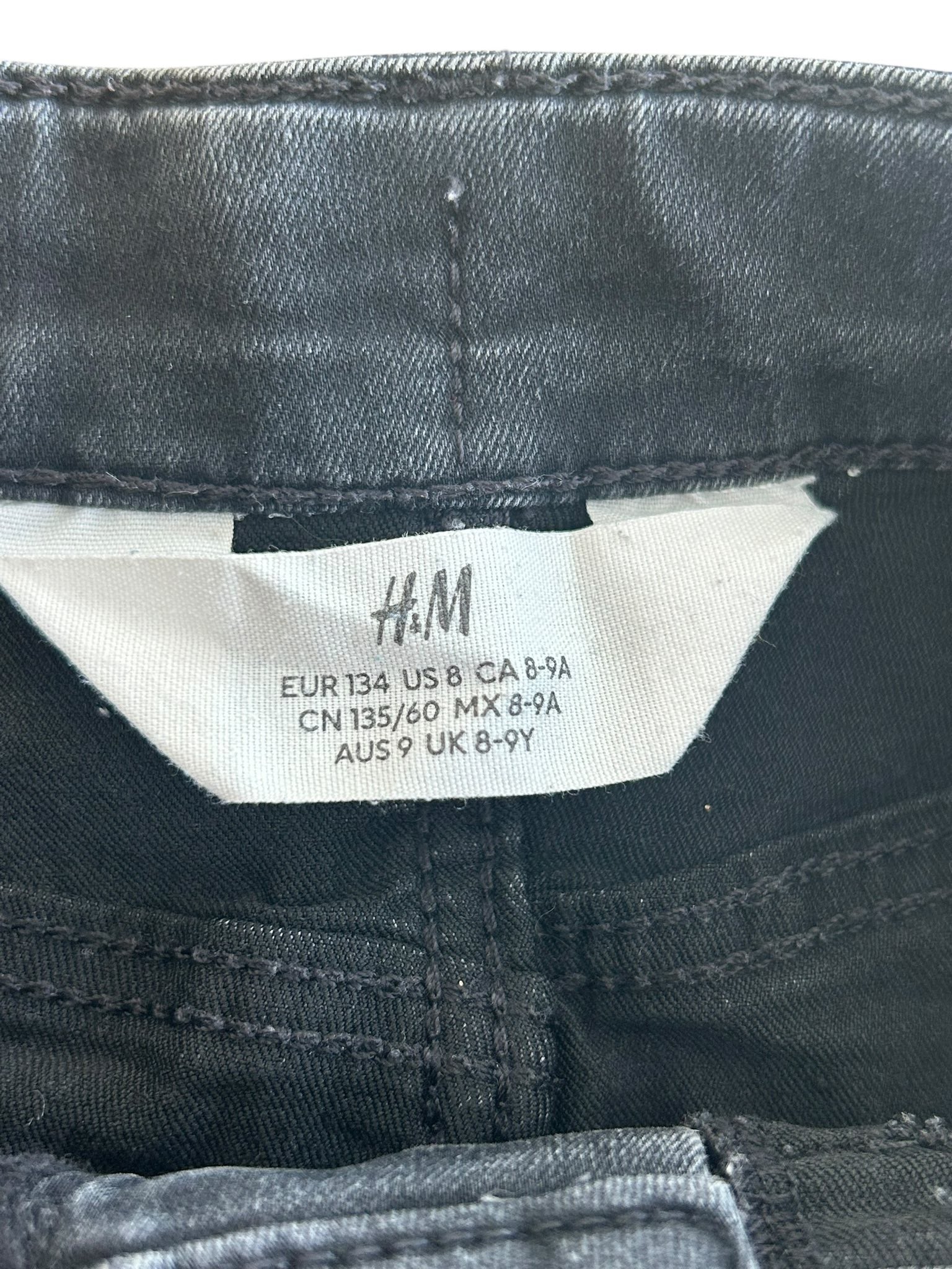 Short en jean noir H&M taille 8/9 ans