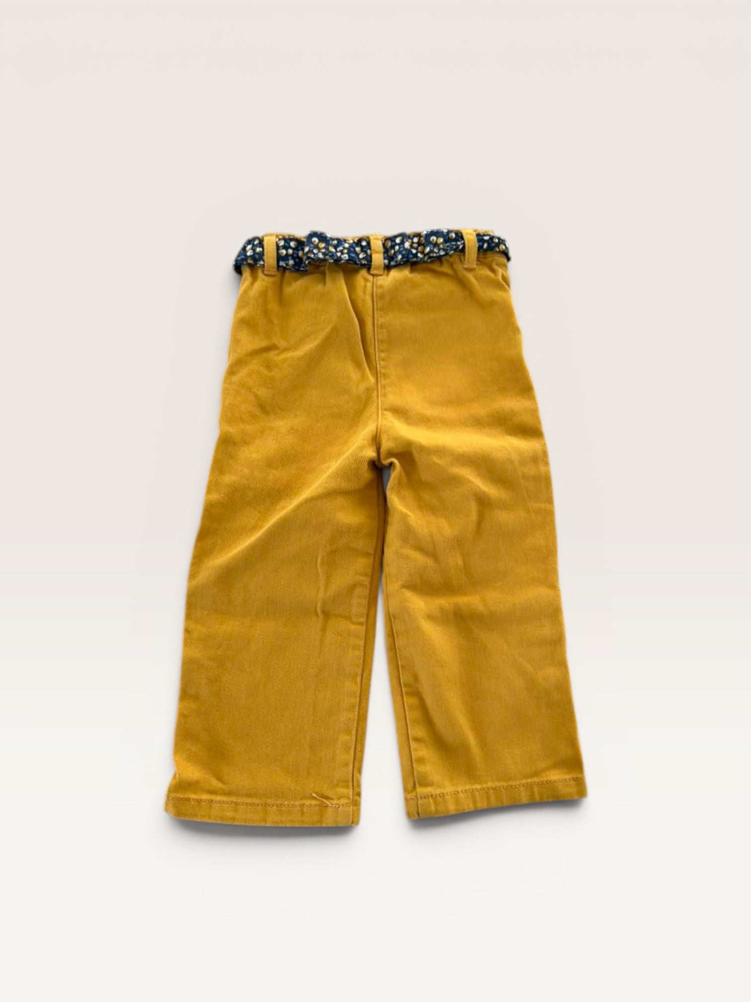 Jean large jaune moutarde avec ceinture à motifs Gémo taille 3 ans