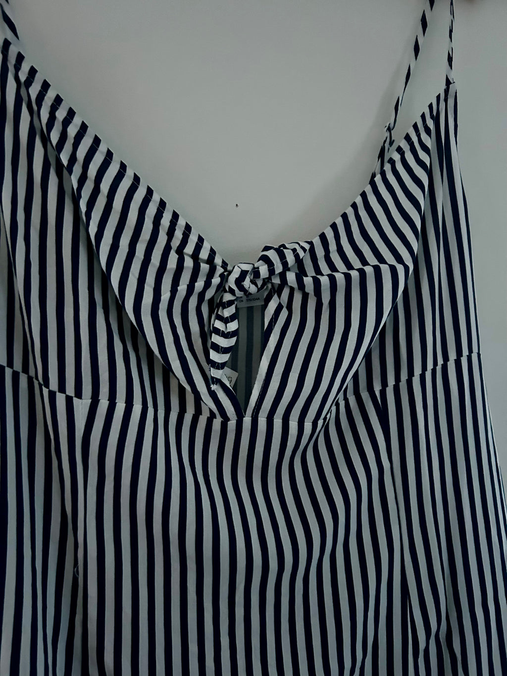 Robe d’été bretelles avec noeud rayé marine et blanc H&M taille 46