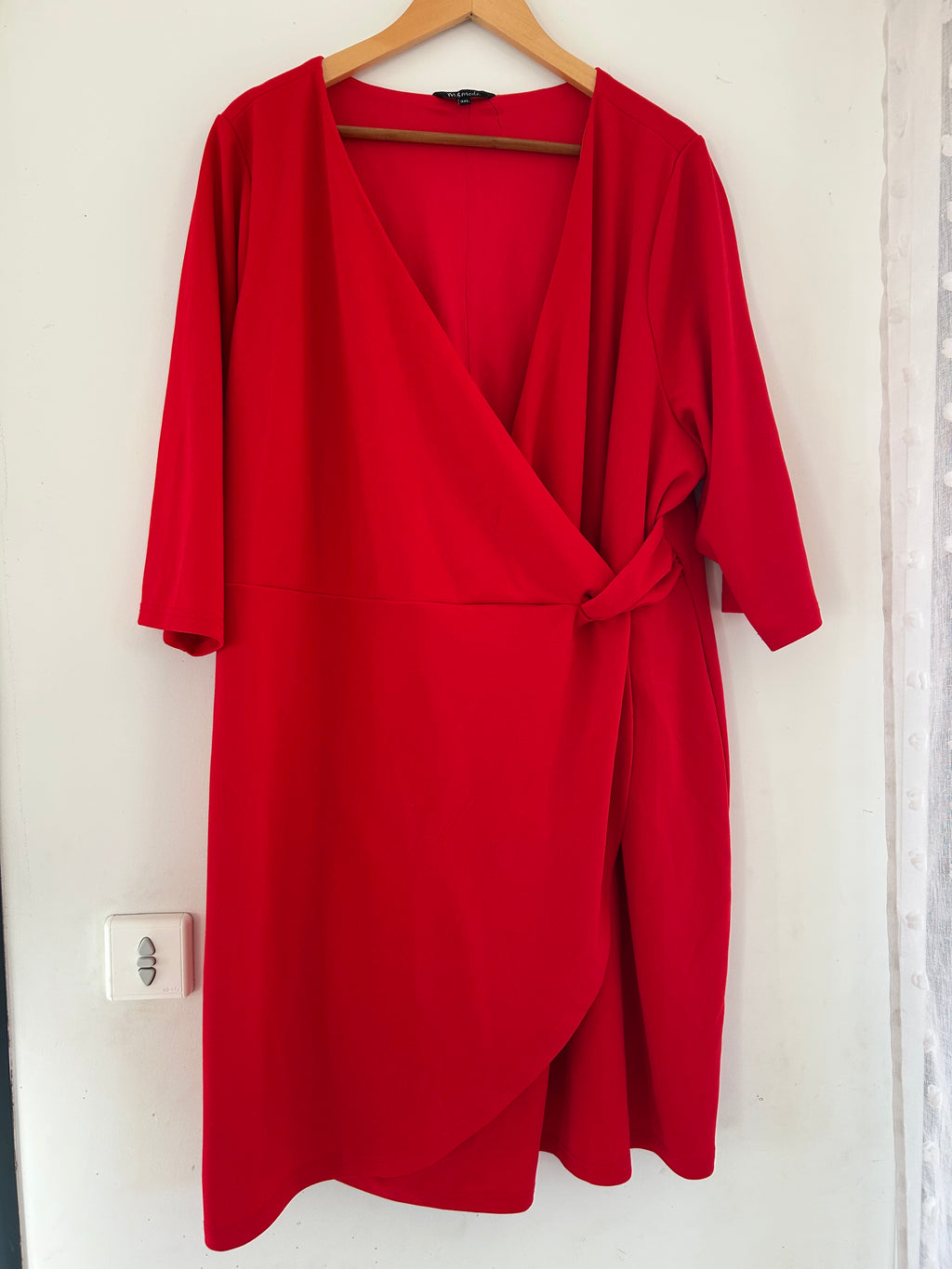 Robe rouge manches 3/4 effet portefeuille MS Mode taille 54