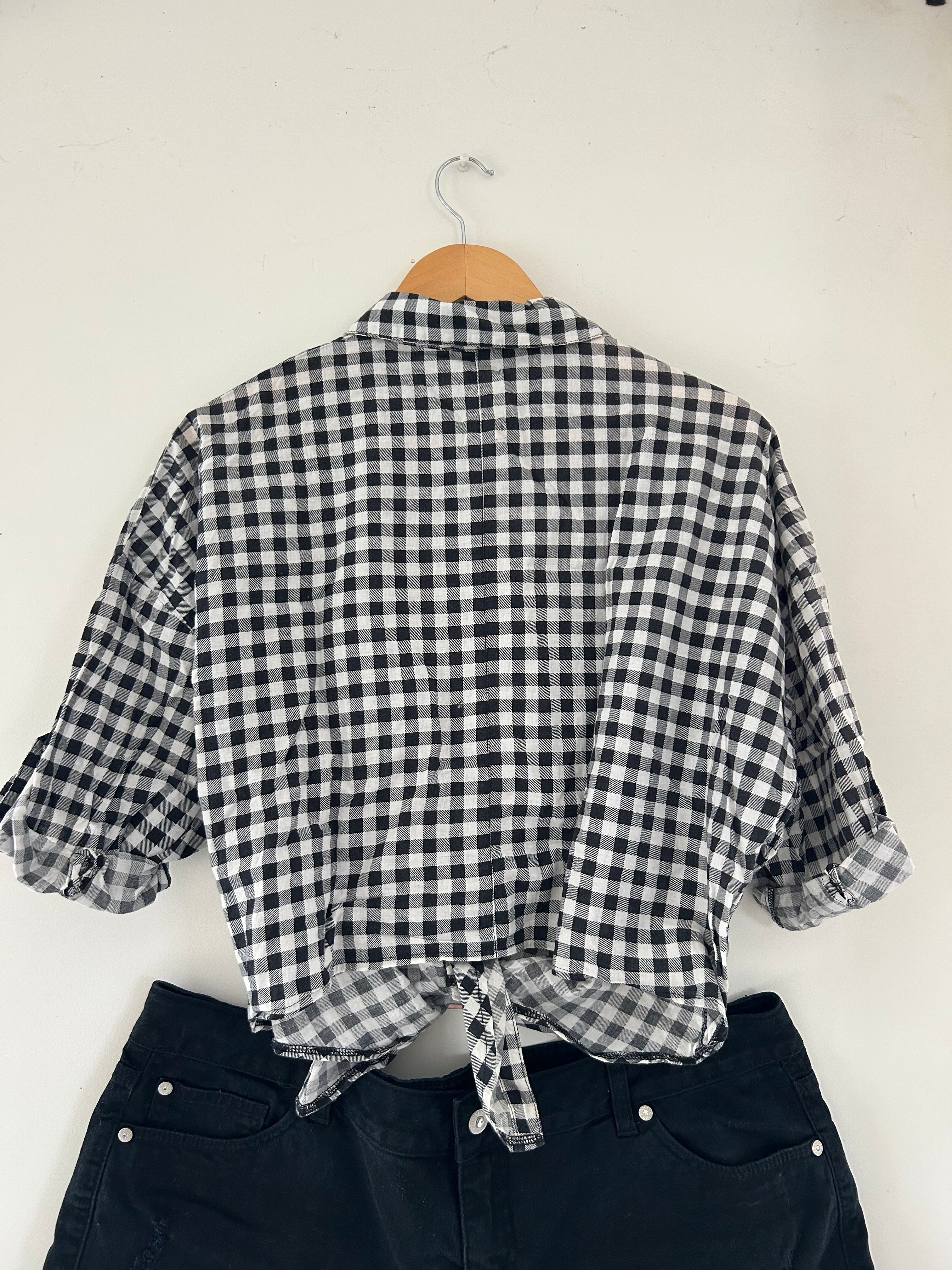 Blouse manches courtes à carreaux noir et blanc avec noeud Phildar taille 46