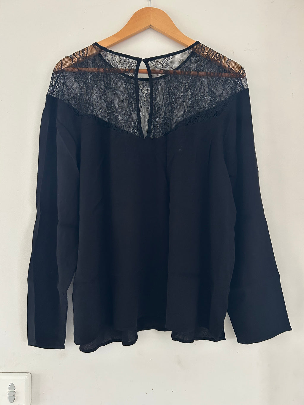 Blouse manches longues dentelle noir H&M taille 54