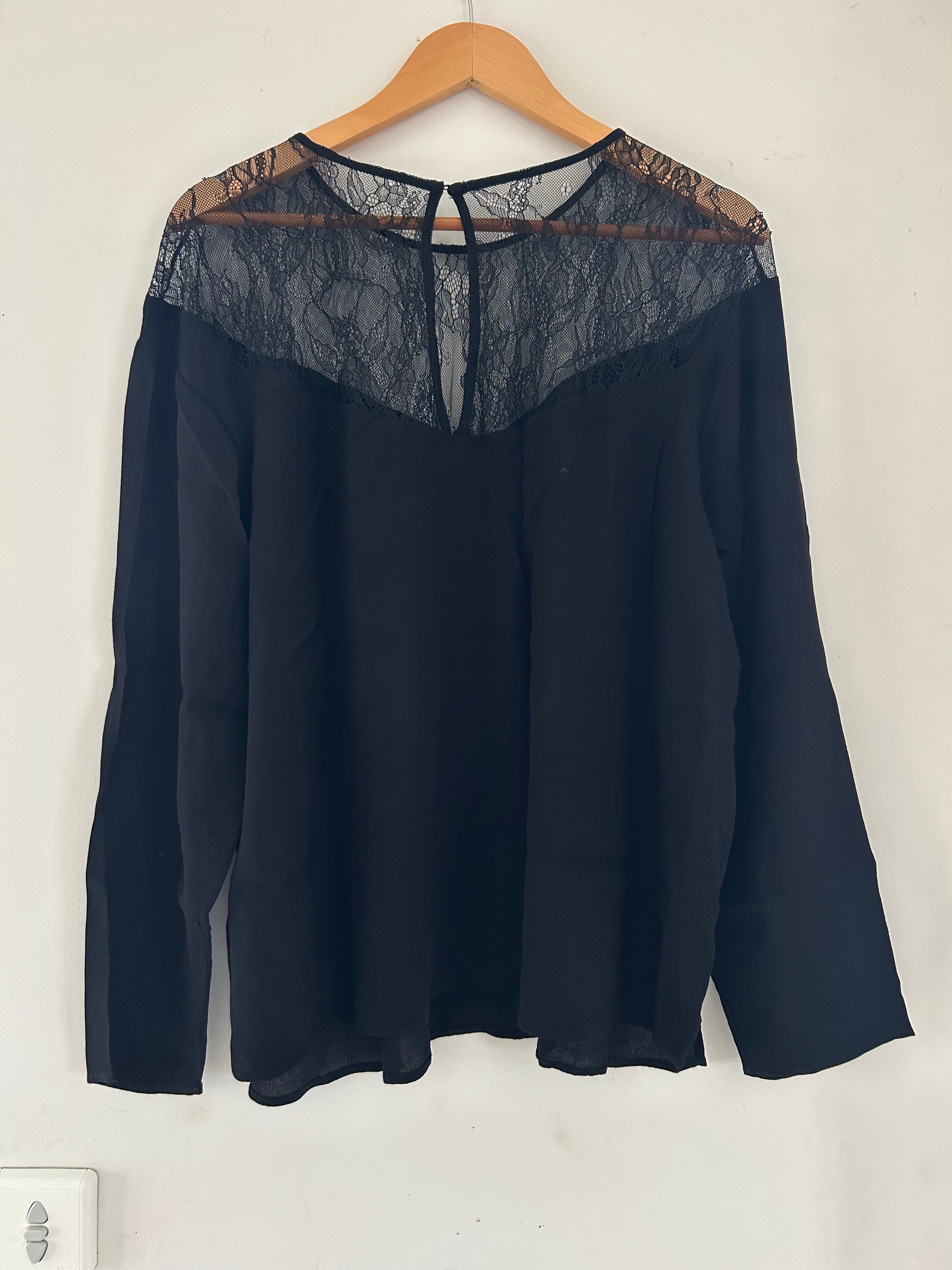 Blouse manches longues dentelle noir H&M taille 54
