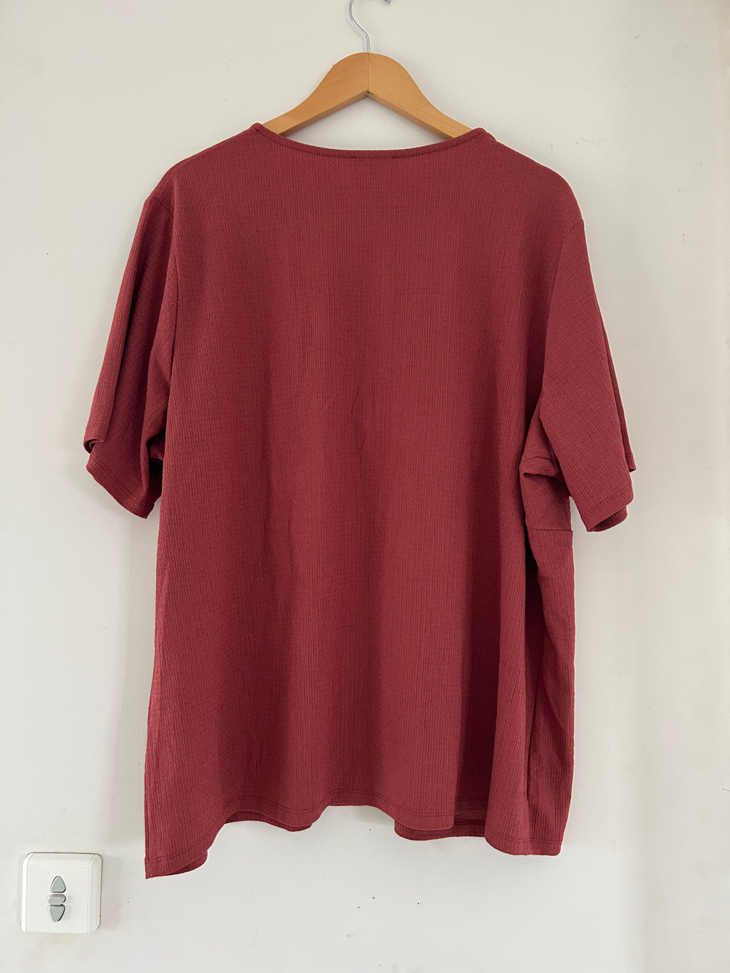 Top corail manches courtes et boutons Kiabi taille 54/56