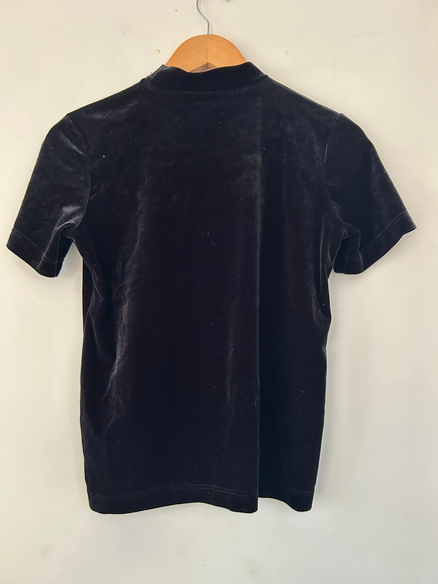 Top manches courtes col roulé effet velours noir Promod taille 38