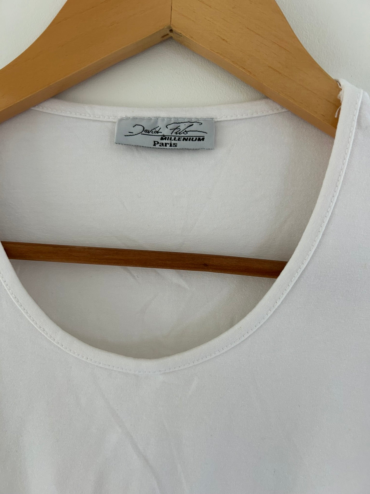 Top manches 3/4 évasées avec broderies col rond taille 34